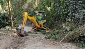 Equipes de zeladoria d&atilde;o continuidade ao mutir&atilde;o no Jardim Piat&atilde; e renovam tubula&ccedil;&atilde;o de drenagem na &aacute;rea central