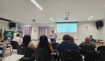 Reuni&atilde;o da Cadeia Produtiva do Leite presta orienta&ccedil;&otilde;es t&eacute;cnicas