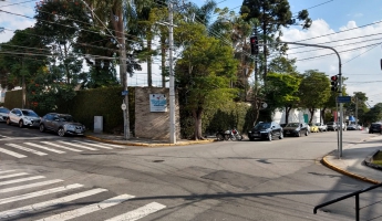 Prefeitura de Mogi das Cruzes - Notícias - Semáforo é implantado para  melhorar fluidez e segurança na avenida Laurinda Cardoso