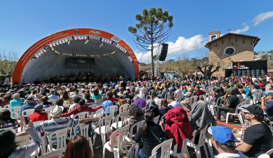 A Orquestra Sinfônica Jovem de Mogi das Cruzes, que é parte dos projetos de educação musical da cidade, se apresentou no Festival de Inverno de Campos do Jordão (Ney Sarmento/ PMMC)