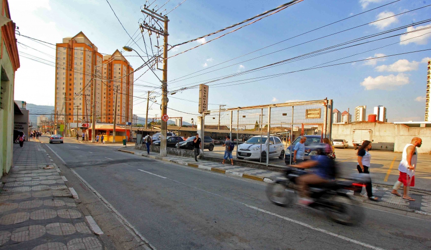 Prefeitura de Mogi das Cruzes - AV. PEDRO MACHADO Outro local em que estão  previstas mudanças é o cruzamento da avenida Pedro Machado com o corredor  da rua Doutor Deodato Wertheimer e