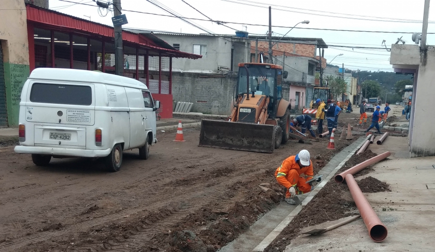 Serviços foram realizados em 24 ruas e avenidas de Jundiapeba; nova rede atende mais de 1 mil residências (Foto: Departamento de Operações do Sistema de Esgotamento Sanitário (Doses)/Semae)