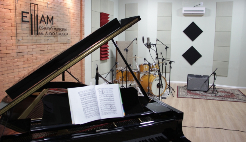 O Estúdio Municipal de Áudio e Música (EMAM) de Mogi das Cruzes completa 3 anos do dia 18 de setembro e já foi responsável pela finalização de 49 projetos (Guilherme Berti/ PMMC)