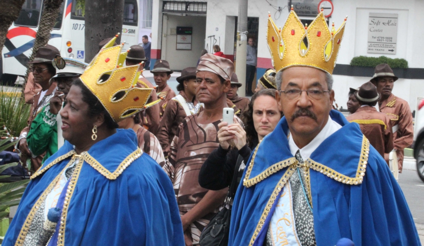 O tradicional cortejo que culmina com a coroação dos novos reis do Congo acontecerá neste sábado, partindo do Largo do Rosário e tendo o Largo Bom Jesus como destino final