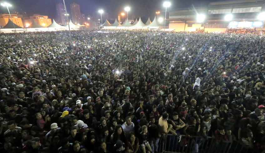 A segunda noite de shows da Expo Mogi 2019 bateu todos os recordes de público da cidade com apresentação da cantora Anitta (foto: Ney Sarmento/PMMC)