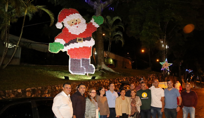 Prefeitura de Mogi das Cruzes - Notícias - Distrito de Taiaçupeba inaugura  decoração e iluminação de Natal