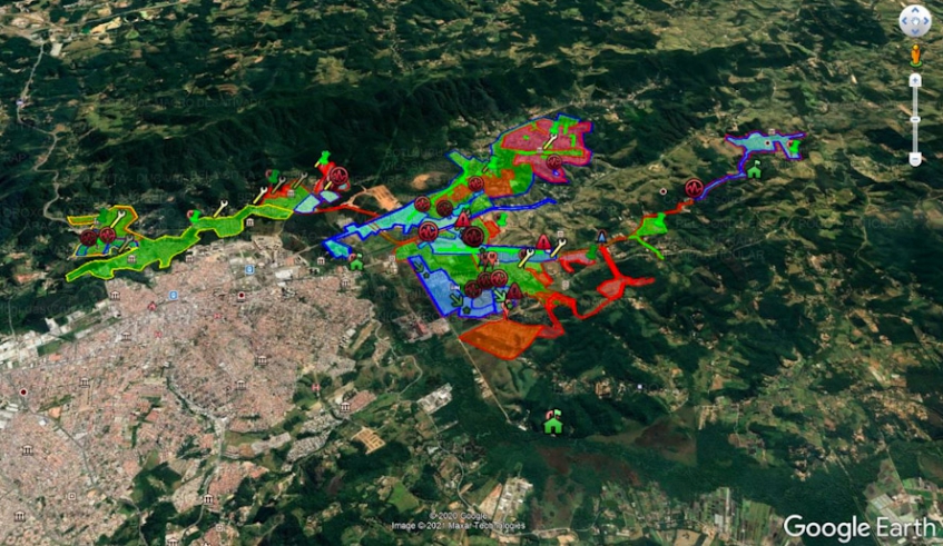 Divisão por cores corresponde a novos setores de abastecimento que estão sendo implantados e que facilitarão a manutenção e a distribuição de água (Reprodução/Google Earth)