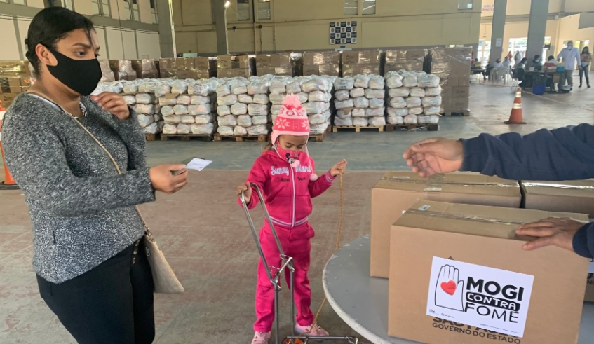 As entregas de cestas básicas do projeto Mogi Contra Fome estão em andamento e a projeção é atender 7 mil famílias até o dia 15 de agosto