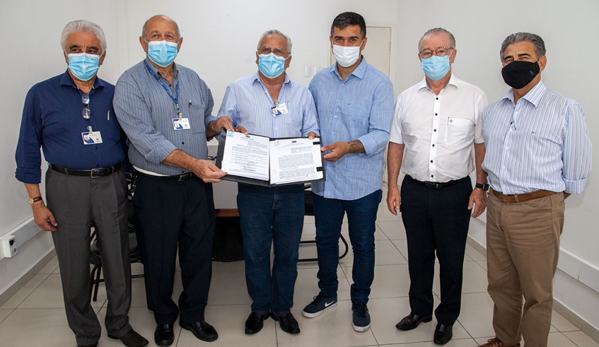 Convênio formalizado com a Santa Casa prevê repasse de R$ 2,21 milhões por mês pela Prefeitura (Foto: Pedro Chavedar/PMMC)