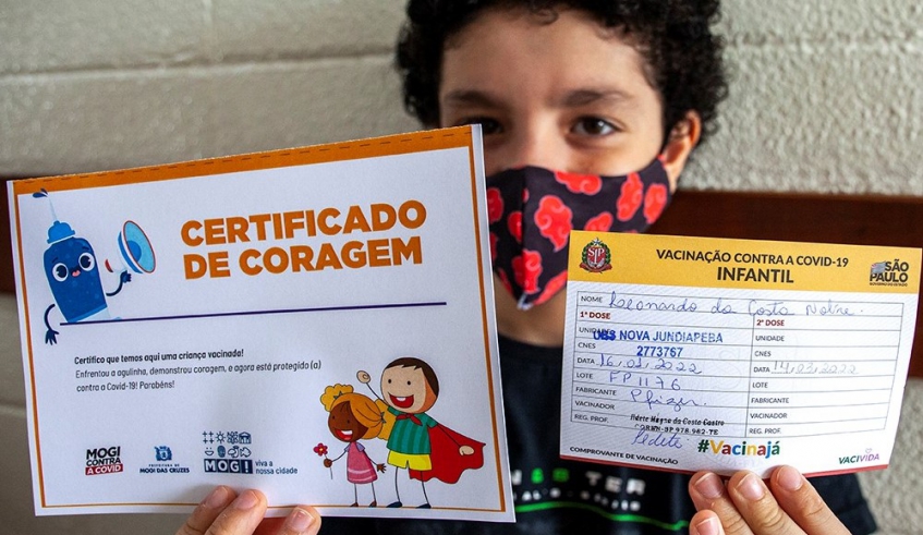 Pais ou responsáveis precisam estar atentos ao prazo para aplicação da segunda dose (foto: Pedro Chavedar / PMMC)