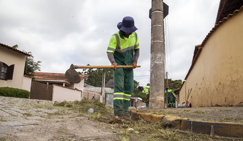 Mutirão deste sábado vai atender ao bairro Vila São Sebastião com serviços de varrição, capinação, raspagem, lavagem e recolha de lixo e entulho