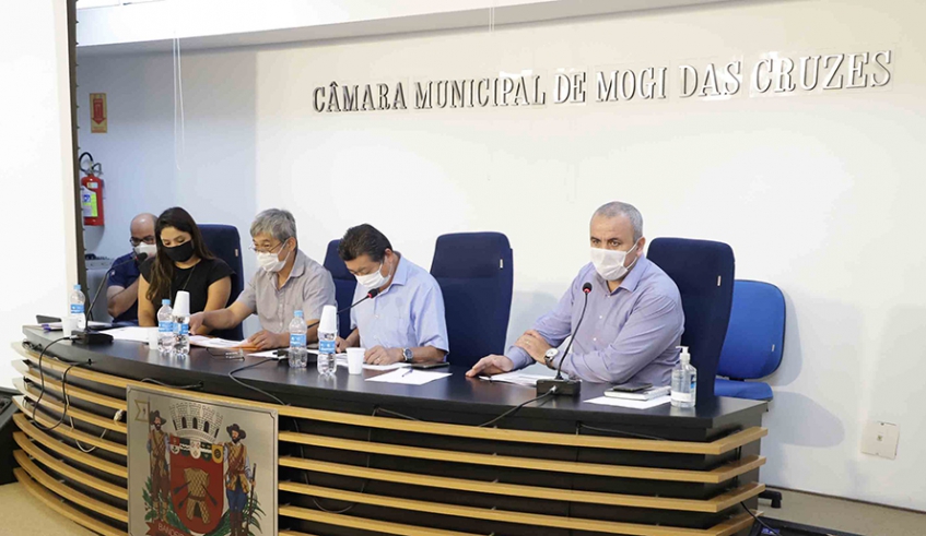 Secretário municipal de Finanças e diretores de autarquias fizeram balanço financeiro de 2021 (Foto: Diego Barbieri/CMMC)