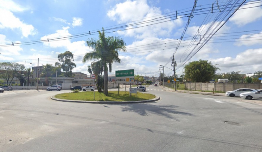 Alteração na circulação da rotatória existente entre as avenidas Valentina de Mello Freire Borenstein e David Bobrow busca melhorar a fluidez do tráfego na região (Reprodução)