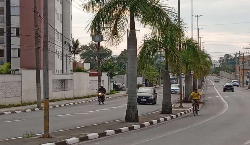 Trânsito no horário de pico da manhã da avenida João XXIII teve significativa melhora com a adoção de nova operação manual de semáforo, aliada a outras ações nas proximidades (Divulgação)