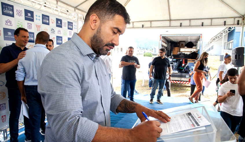 O evento marcou o início da obra, que deverá ser concluída em fevereiro de 2023. (Pedro Chavedar/PMMC)