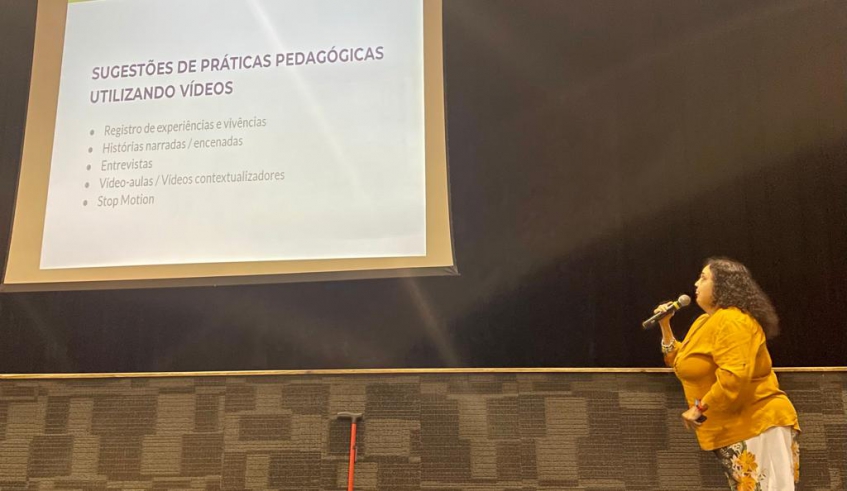 Um dos tópicos abordados na formação dos professores foi a cultura digital. (Divulgação/PMMC)