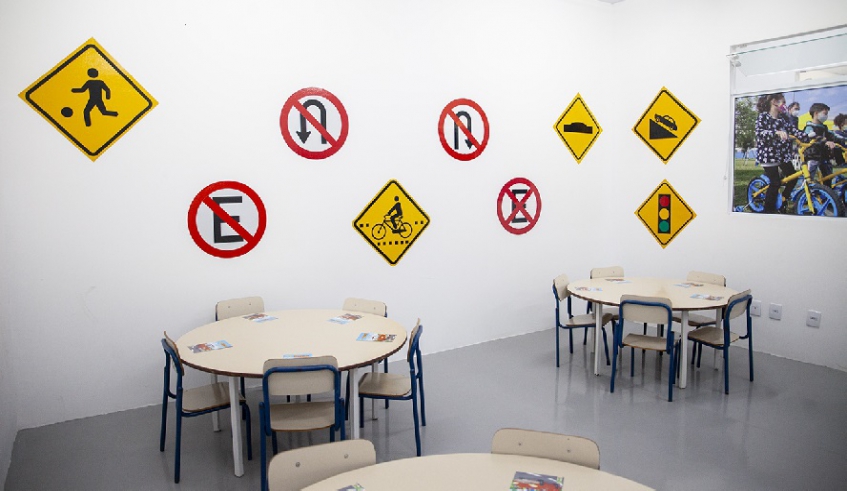 Espaço de Educação de Trânsito e Segurança Viária conta com salas voltadas para as crianças (Pedro Chavedar/PMMC)