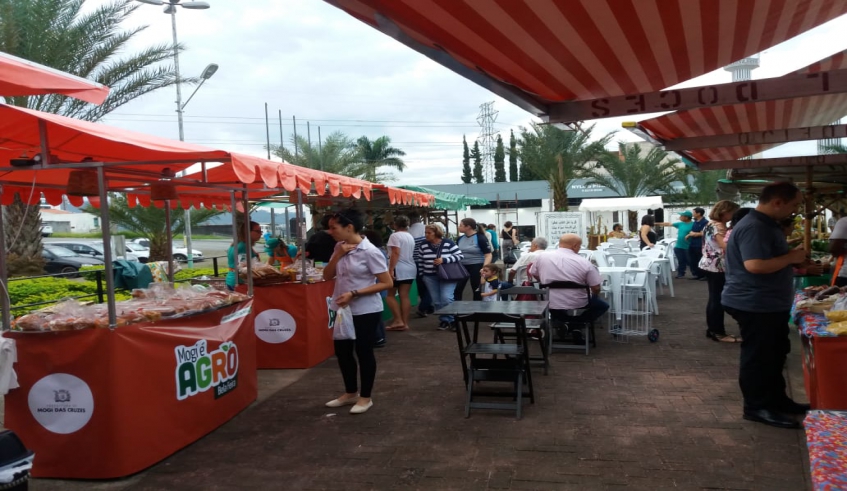 Feira do Produtor Rural é realizada às quintas-feiras na Praça Antônio Ferri, em frente à Igreja Mesquita, no Alto Ipiranga (foto: Divulgação/PMMC)