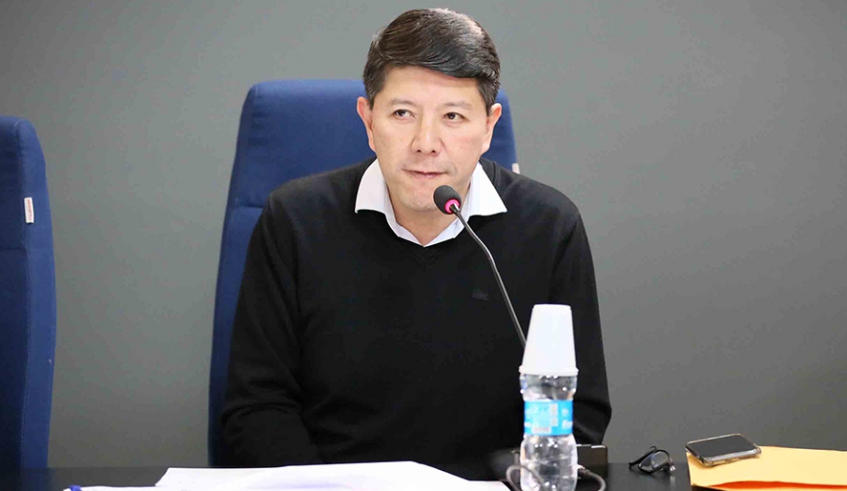 Secretário William Harada destacou principais pontos da execução orçamentária do primeiro quadrimestre (Foto: Diego Barbieri/CMMC)