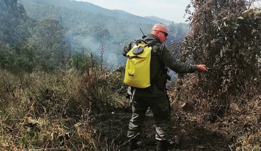 Equipes da Patrulha Ambiental também atua no combate a focos de incêndio, evitando que eles se alastrem e tragam prejuízos ao meio ambiente e às pessoas (Divulgação)