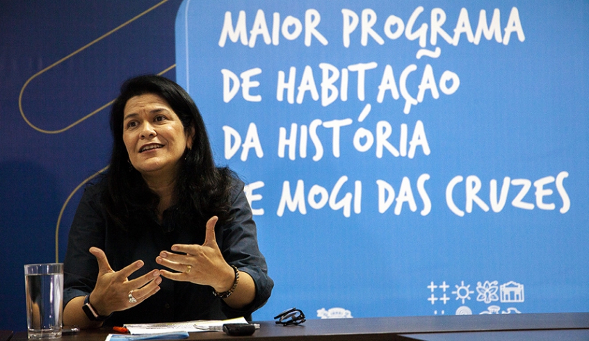 A prefeita Priscila Yamagami Kähler explicou a função do Cadastro Municipal de Habitação, que foi lançado hoje pela Prefeitura (Pedro Chavedar/ PMMC)