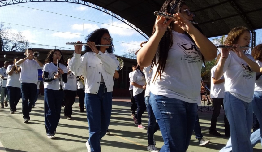 A banda, mais conhecida como FANCAB (Fanfarra Cláudio Abraão), já conquistou muitos troféus e foi destaque em eventos da cidade. (Divulgação/PMMC)