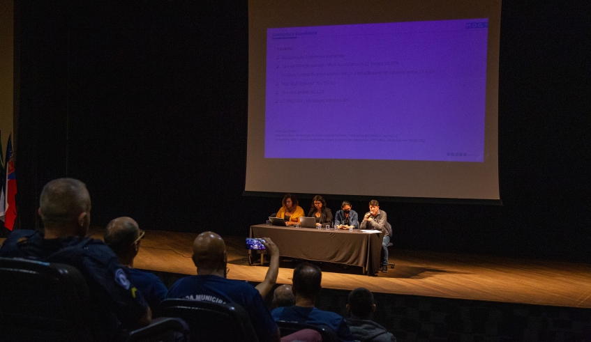 Cidadãos participaram presencialmente da audiência no Cemforpe e também puderam dar contribuições pelo canal da Prefeitura no Youtube (Divulgação/PMMC)
