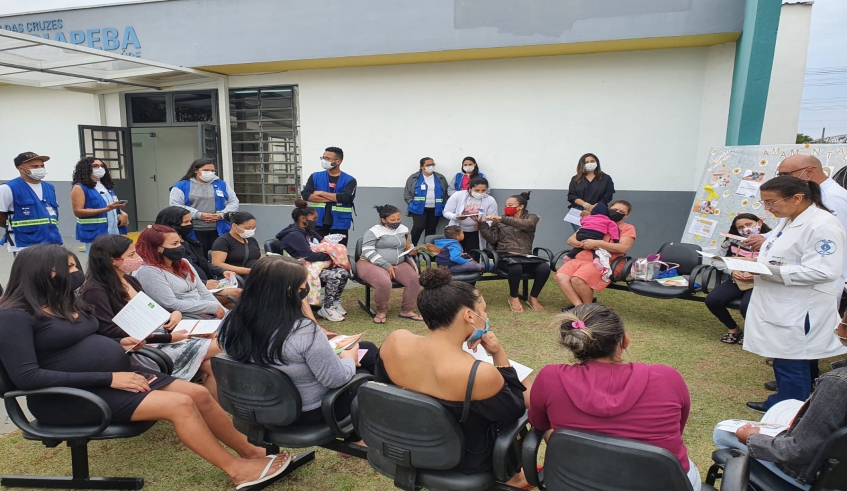 USF Nova Jundiapeba optou por uma atividade ao ar livre com mães, gestantes e membros da comunidade em geral (foto: Divulgação/PMMC)