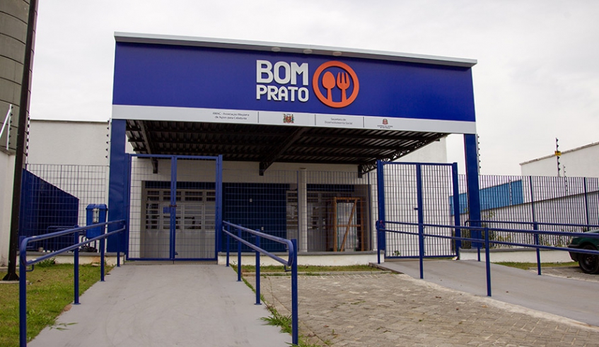 Na segunda-feira, às 11h30, o distrito de Jundiapeba receberá a unidade dois do Bom Prato, com capacidade para servir 1.100 refeições diárias (Divulgação/ PMMC)