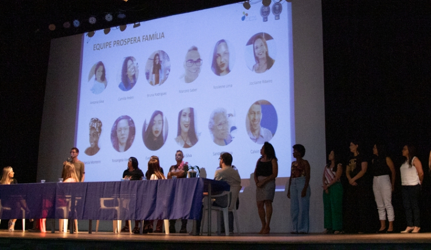 Programa Prospera Família, que beneficia famílias monoparentais com filhos na primeira infância, foi oficialmente lançado nesta quinta-feira (Divulgação/ PMMC)