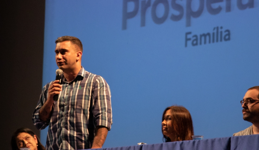 Programa Prospera Família, que beneficia famílias monoparentais com filhos na primeira infância, foi oficialmente lançado nesta quinta-feira (Divulgação/ PMMC)