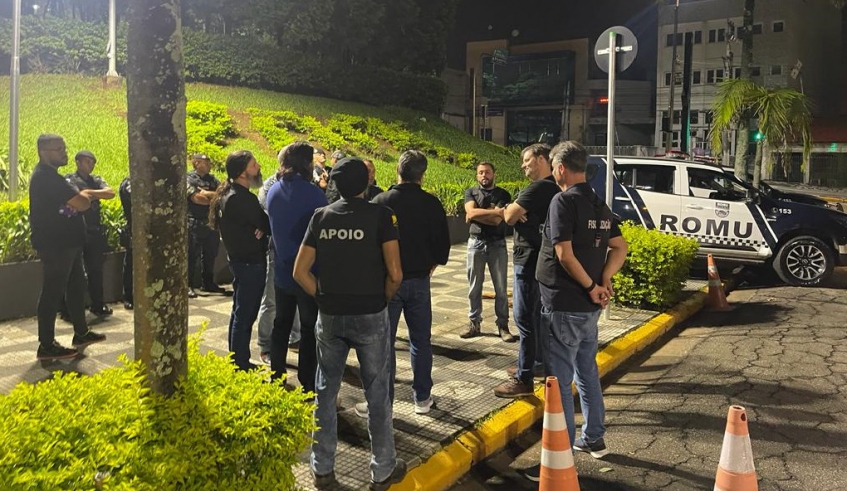 Operação realizada pela Secretaria de Segurança neste final de semana contou com a participação da Guarda Municipal e do Departamento de Fiscalização de Posturas (Divulgação)