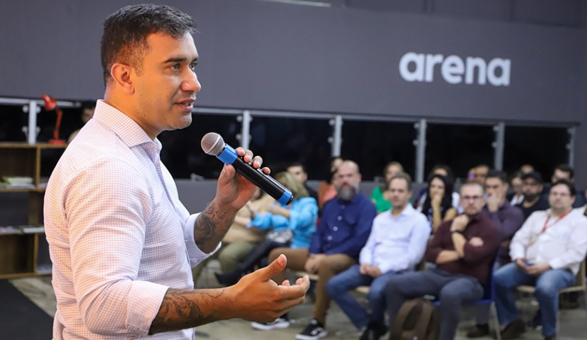 "Temos liderado a criação de vagas de emprego na região e com as empresas de base tecnológica ampliaremos ainda mais as oportunidades”, afirmou Caio Cunha (Divulgação/PMMC)