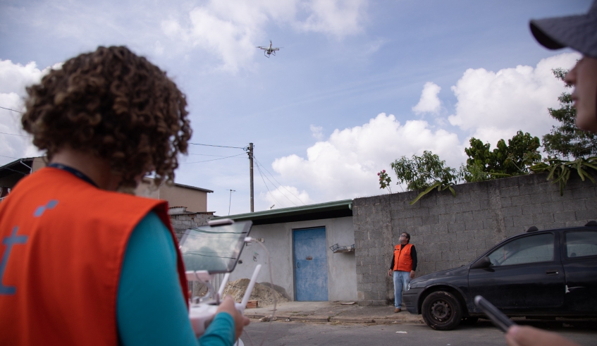 Além dos levantamentos de solo, trabalho do IPT em Mogi das Cruzes também conta com sobrevoo de drones para a verificação aérea dos locais de risco (Warley Kenji/PMMC)
