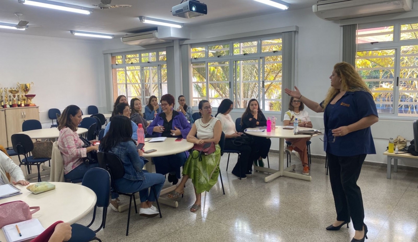 O encontro desta sexta-feira (25/08) faz parte da formação em Educação Especial e Inclusiva que está sendo oferecida para professores das turmas regulares, Profissionais de Apoio e os Especialistas . . .