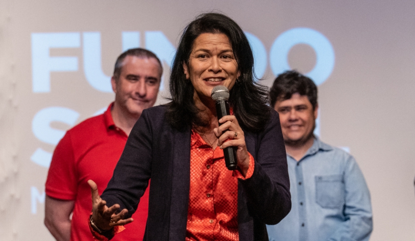 A vice-prefeita, Priscila Yamagami, prestigiou a cerimônia, parabenizou os alunos e destacou que a Prefeitura segue à disposição para prestar apoio a todos que precisam (Divulgação/ PMMC)