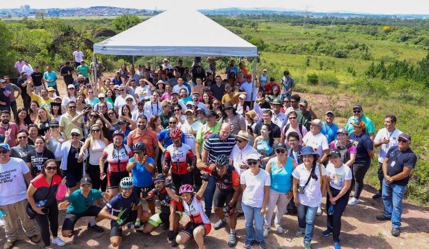 Secretários e servidores municipais compareceram à região da Volta Fria, que passará por um processo de recuperação ambiental (Divulgação/PMMC)