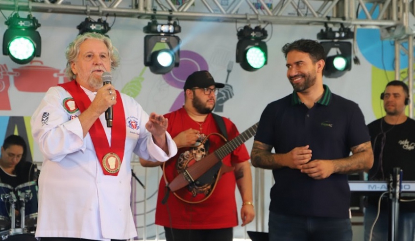 Prefeito Caio Cunha recebeu o chef de cozinha Roberto Ravioli, que prestigiou a segunda degustação pública do Mistura Mogiana (Divulgação/PMMC)