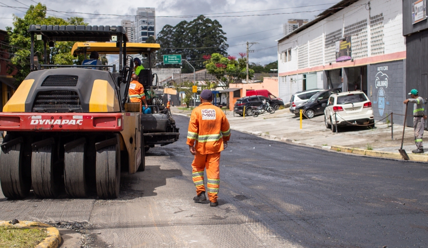 Programa Nova Mogi de Recuperação Asfáltica segue com trabalhos no Mogilar e Jardim Universo nesta semana (Warley Kenji/PMMC)