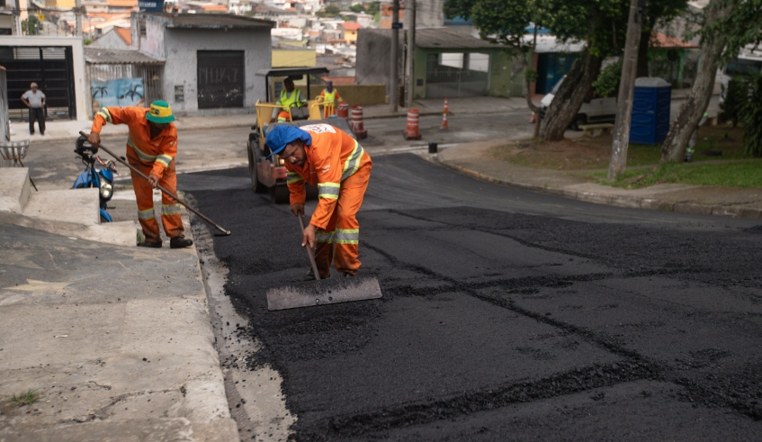 Serviços do Programa Nova Mogi de Recuperação Asfáltica avançam no Mogilar e Jardim Universo (Warley Kenji/PMMC