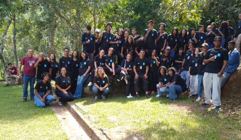 Grupo de alunos do Empodera Juventude participou do Projeto Pé na Trilha no Parque Municipal Chiquinho Veríssimo esta semana (Divulgação/PMMC)