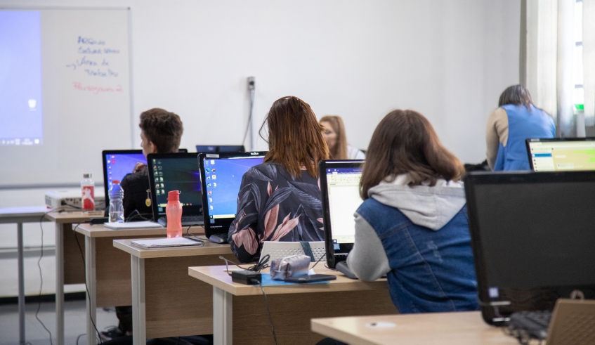 Estão abertas mais de 1600 vagas para cursos profissionalizantes do Crescer nas unidades de Braz Cubas, Centro, Cezar de Souza e Vila Brasileira (Divulgação/PMMC)