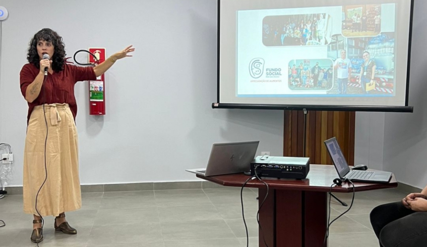 Diretora do Fundo Social, Pamela Cairo, apresentou a empresários do Taboão as principais ações do órgão e como contribuir para a recém-lançada campanha de inverno