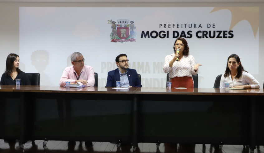 Prefeitura fez nesta terça-feira o lançamento do Programa Municipal de Aprendizagem e um primeiro grupo de jovens aprendizes começará a trabalhar na Prefeitura (Divulgação/ PMMC)