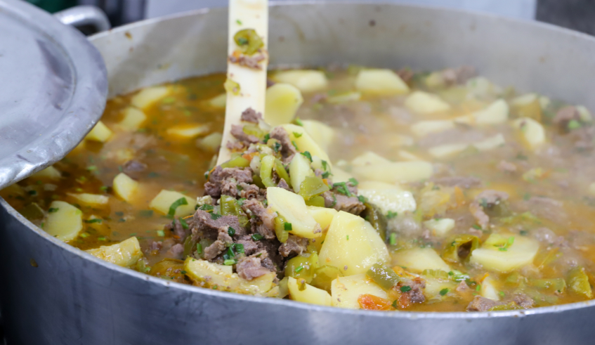 O prato conta com alto valor nutritivo e faz parte da tradição histórica e cultural da Festa.(Divulgação/PMMC)