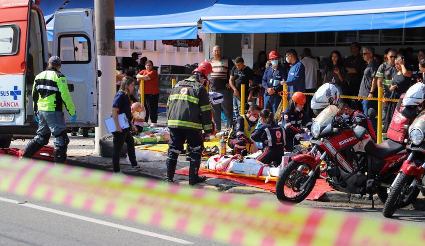 Simulado Emergência mostrou como é feito o atendimento de um acidente envolvendo dois veículos e uma motocicleta, com diversas pessoas feridas (Divulgação/PMMC)
