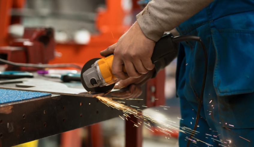 Inscrições estão abertas até o dia 11 de junho para novas turmas de 2024 do curso gratuito de Design em Metal (Solda) para jovens com mais de 18 anos de Mogi das Cruzes