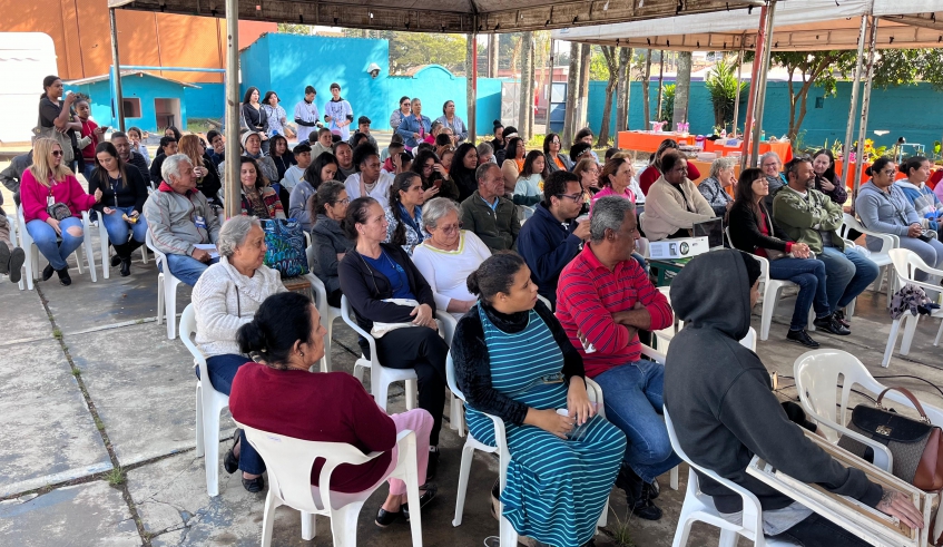 Participaram da Feira de Trocas, os empreendimentos econômicos solidários acompanhados pelo Programa Conduz, membros da comunidade local, público atendido pelos Serviços de Convivência e Fortalecimento . . .