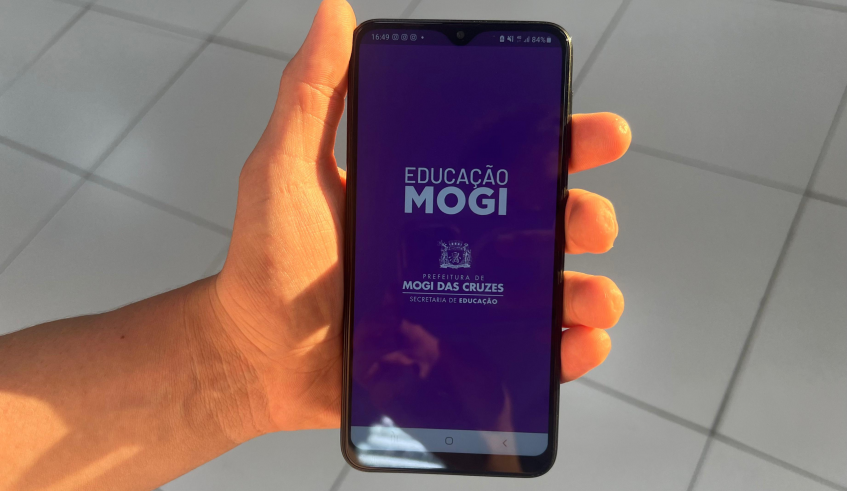 “Alteramos o layout para tornar a ferramenta mais acessível para o usuário e não foi necessário que os pais fizessem a atualização. O software passará a ser atualizado neste novo formato”, disse . . .