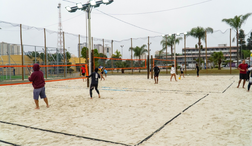 Parque Botyra ganhou neste último domingo (30), mais quatro quadras de esportivos de areia (Divulgação/PMMC)